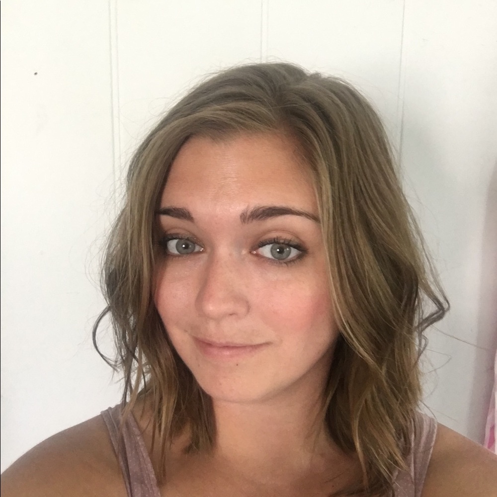 Meet your Posher, Ashleigh